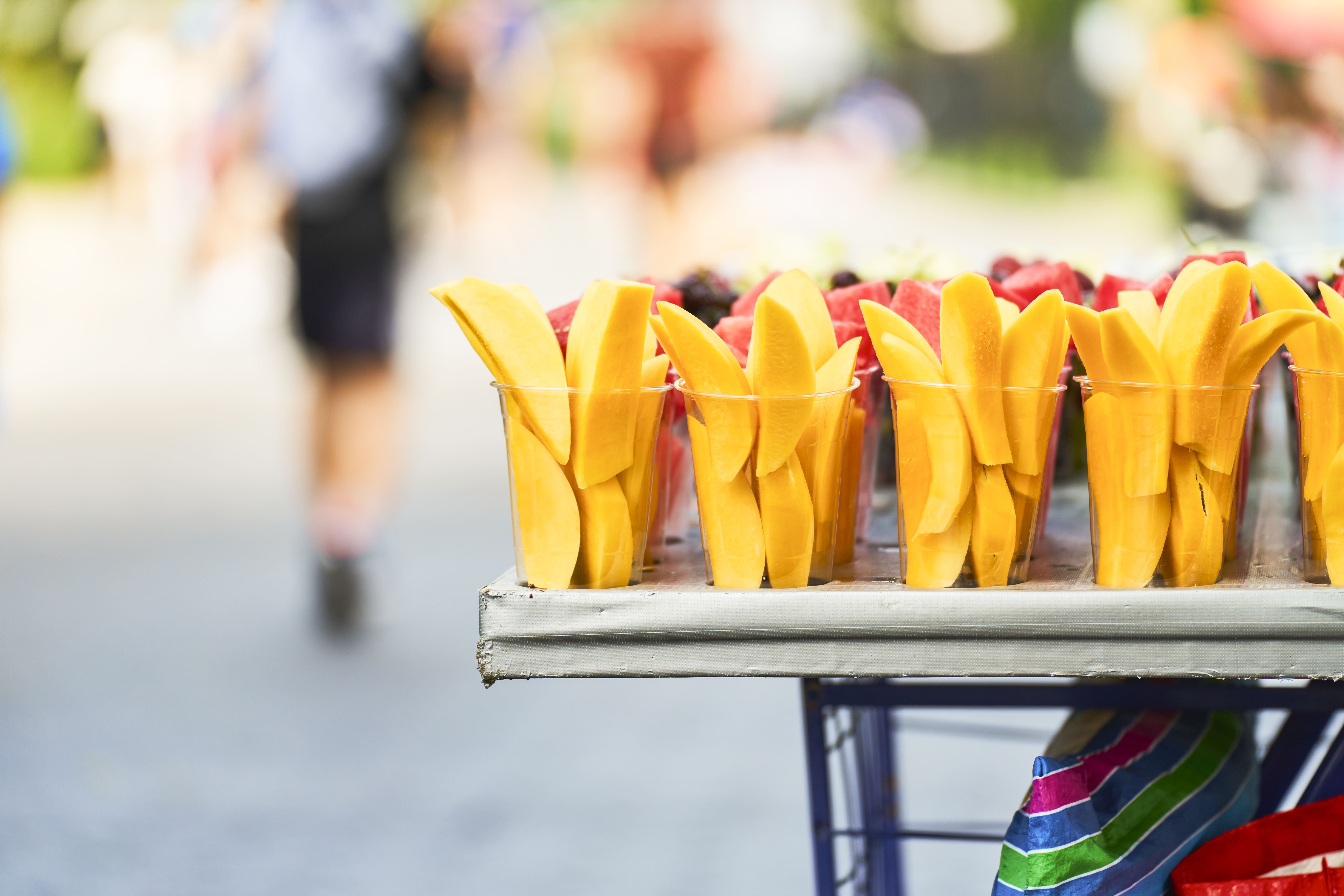 Mangoes being sold on a New York City street
