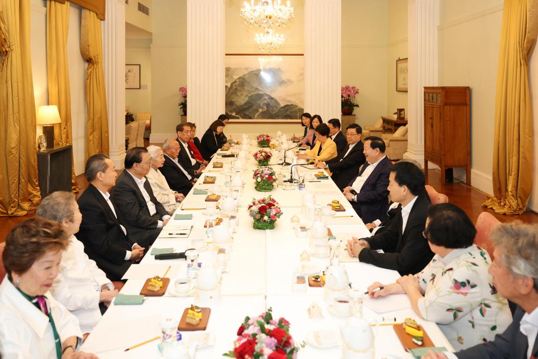 Xia Baolong dines with Hong Kong officials and members of the Executive Council at the Government House on June 17, 2026. Photo: GovHK.