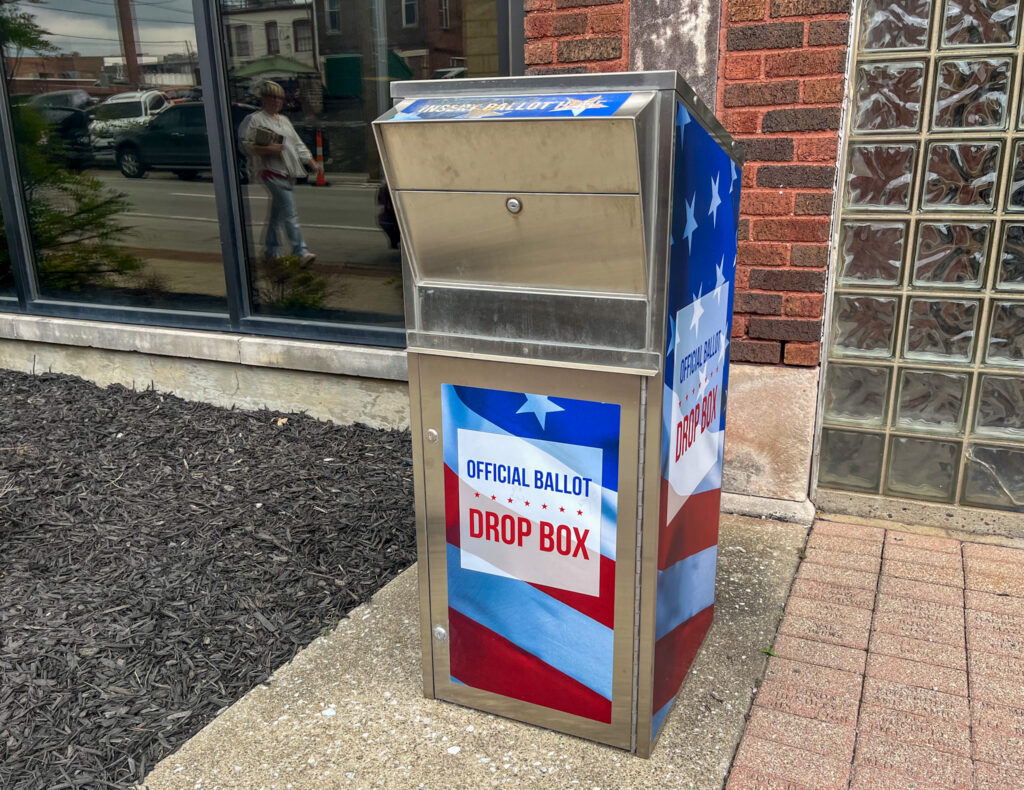 Ahead of the May 2024 primary, a drop box for mail-in ballots sits outside the Shelby County Courthouse Annex in Shelbyville, Kentucky. (Photo by McKenna Horsley/Kentucky Lantern)