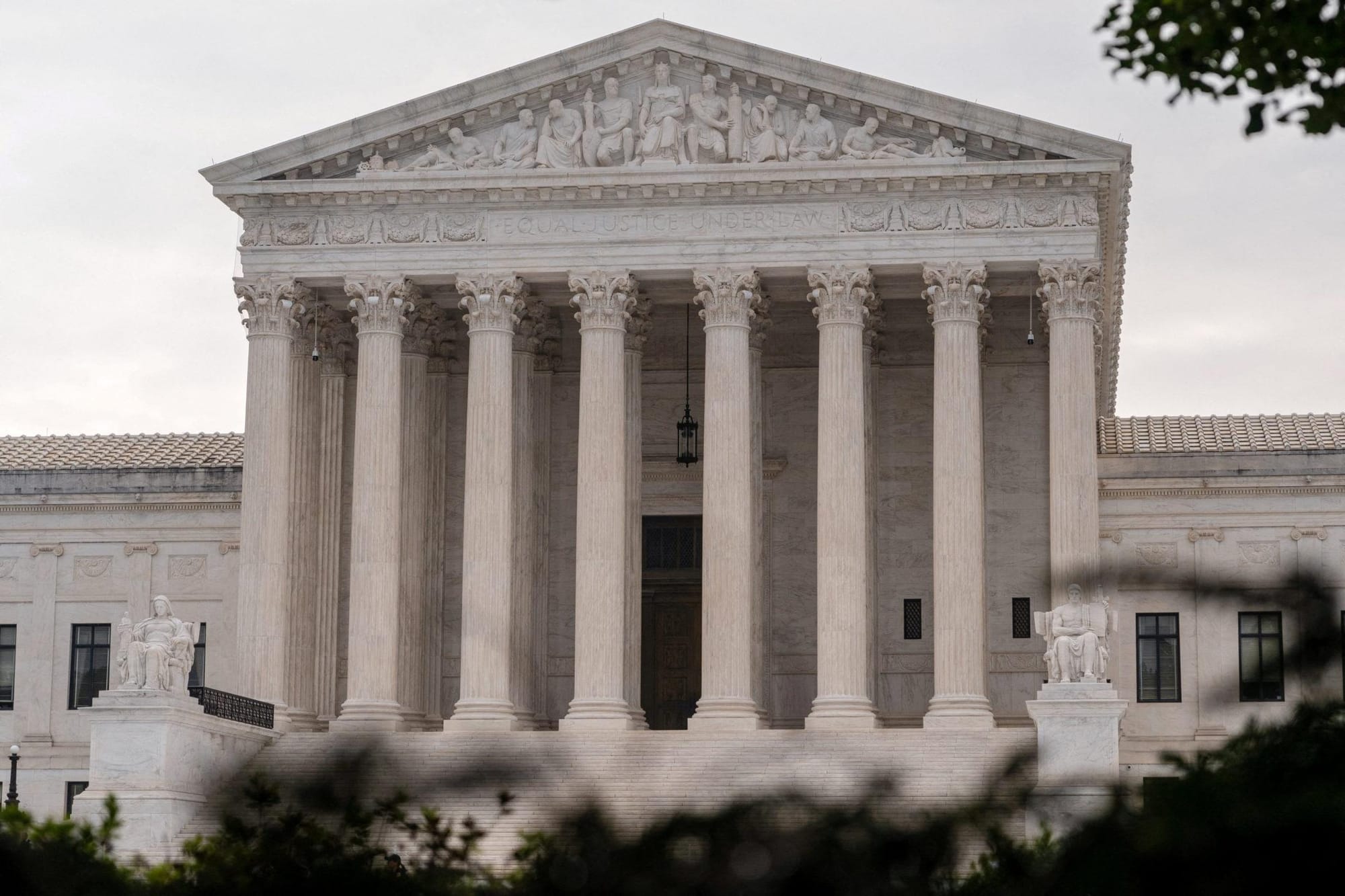 News Wrap: Supreme Court rules location data protected