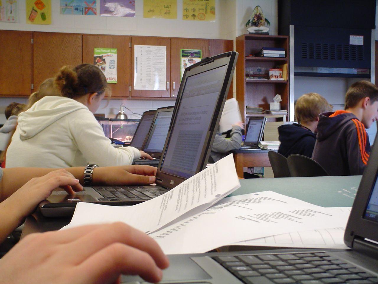 Why school districts are limiting screen time for students