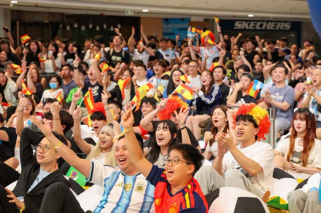 Football fans watching the World Cup at Metro City Plaza in Tseung Kwan O on July 20, 2026. Photo: Metro City Plaza, via Facebook.