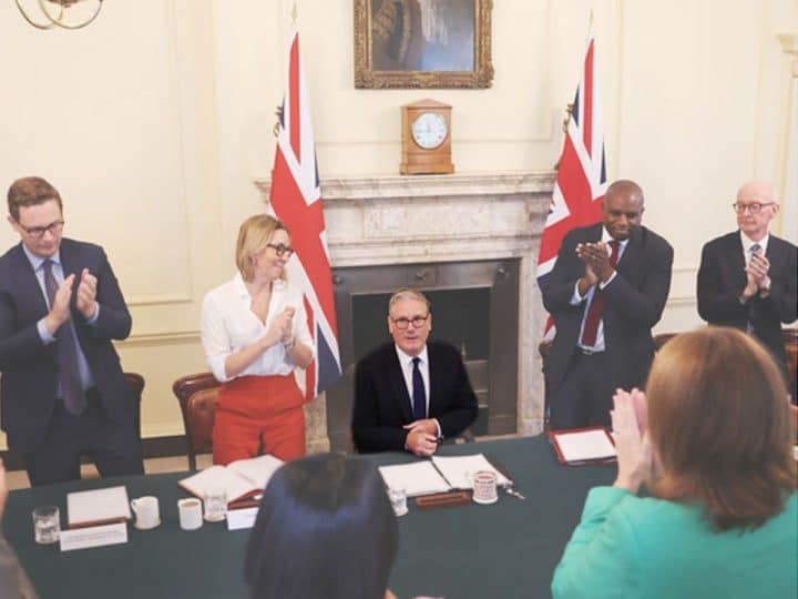 Labour Keir Starmer being applauded by his cabinet