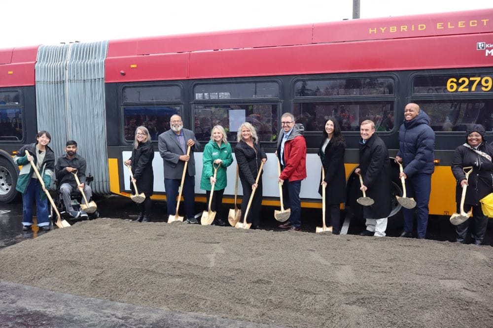 Metro Set to Go It Alone on RapidRide R Line, Won't Seek Federal Funding