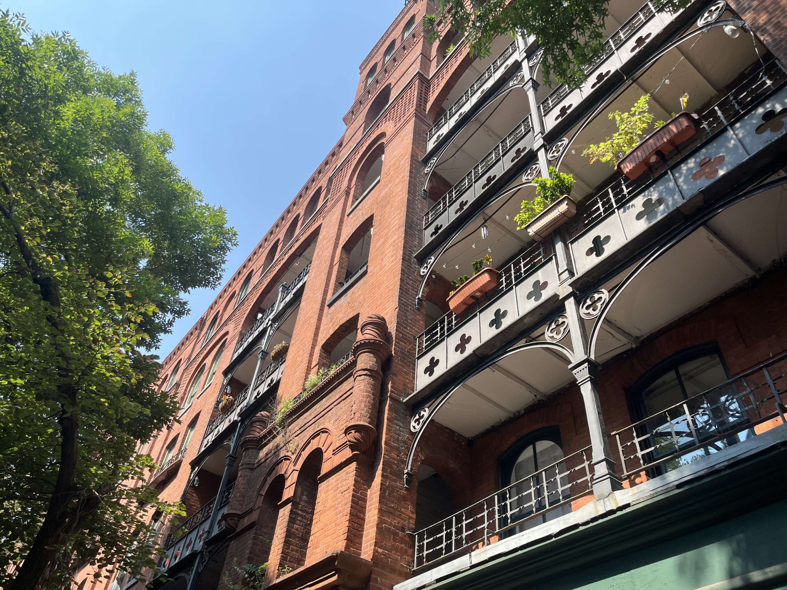 Riverside apartments