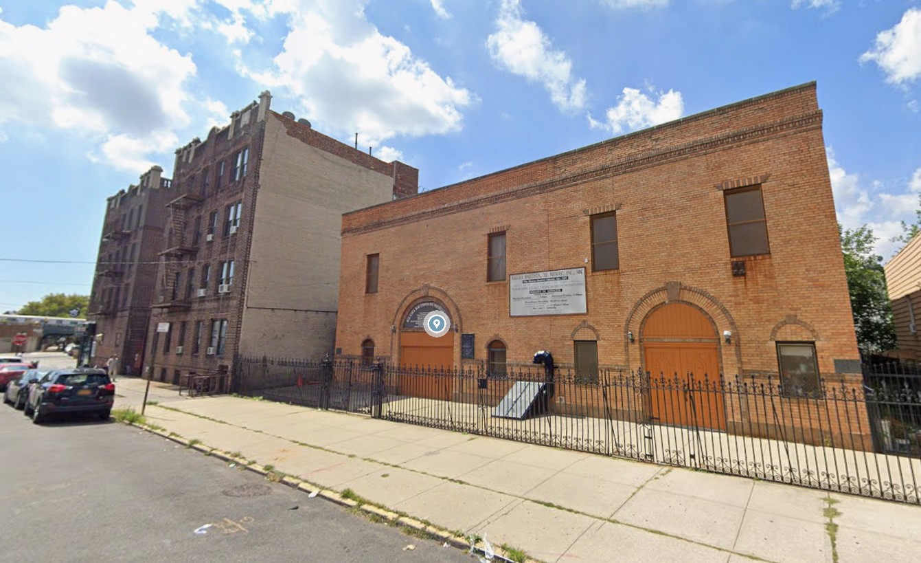 Iglesia Bautista church in Queens