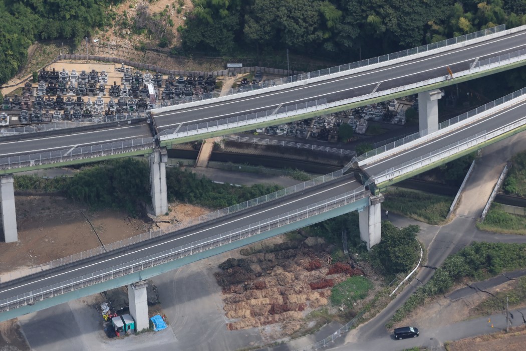 A section of an expressway damaged after an earthquake in Yatsushiro, Kumamoto prefecture, on July 29, 2026. Photo: JIJI Press/AFP.