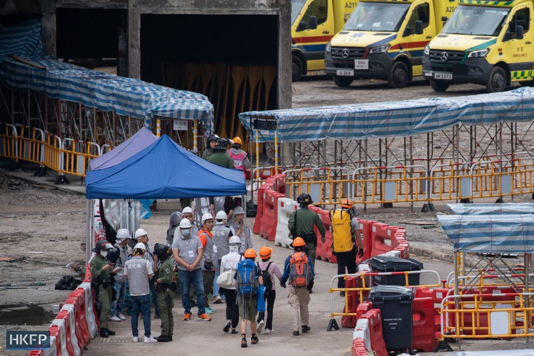 Wang Fuk Court residents return to the estate on May 4, 2026. Photo: Kyle Lam/HKFP.