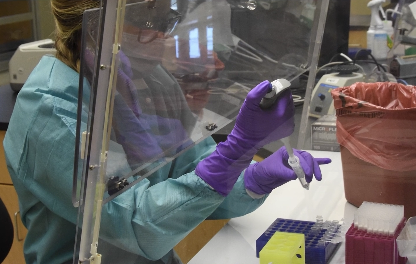 Crime lab scientist